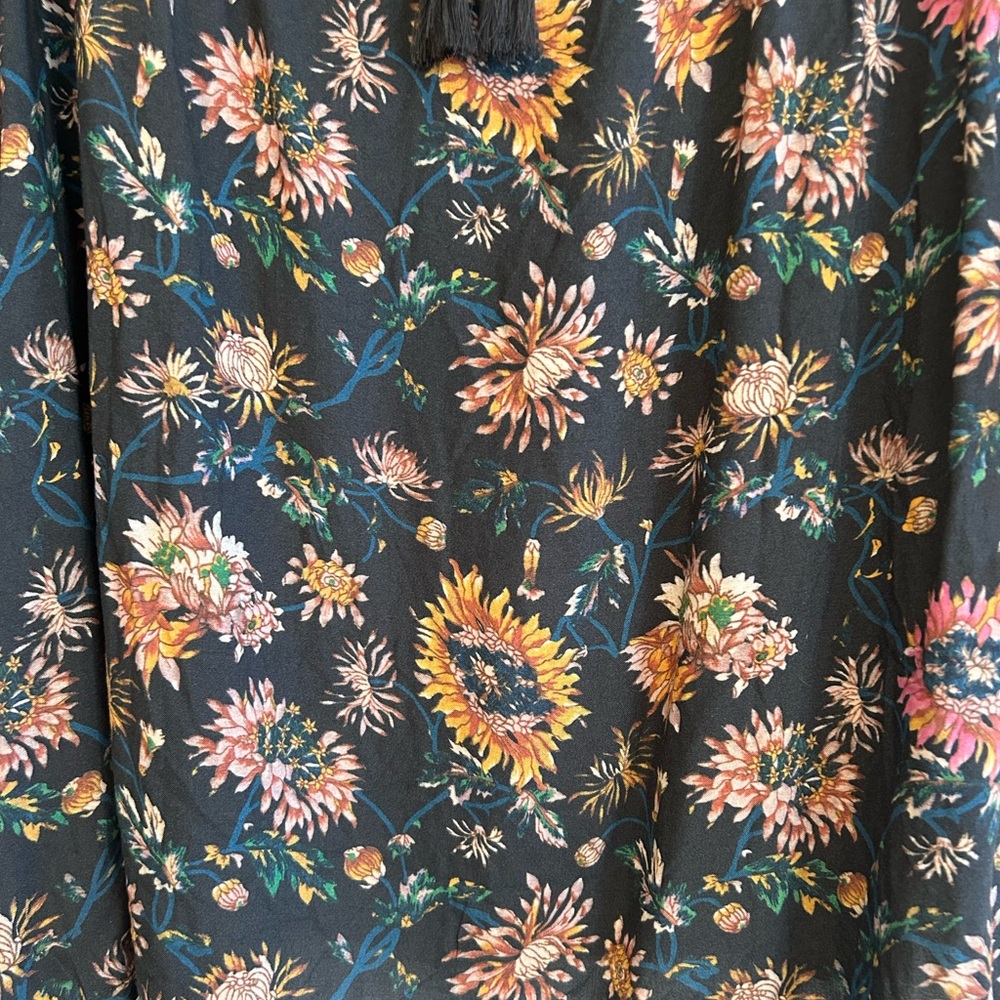 Natural Life black floral oversized blouse. Size XL. NWOT. - Picture 3 of 5